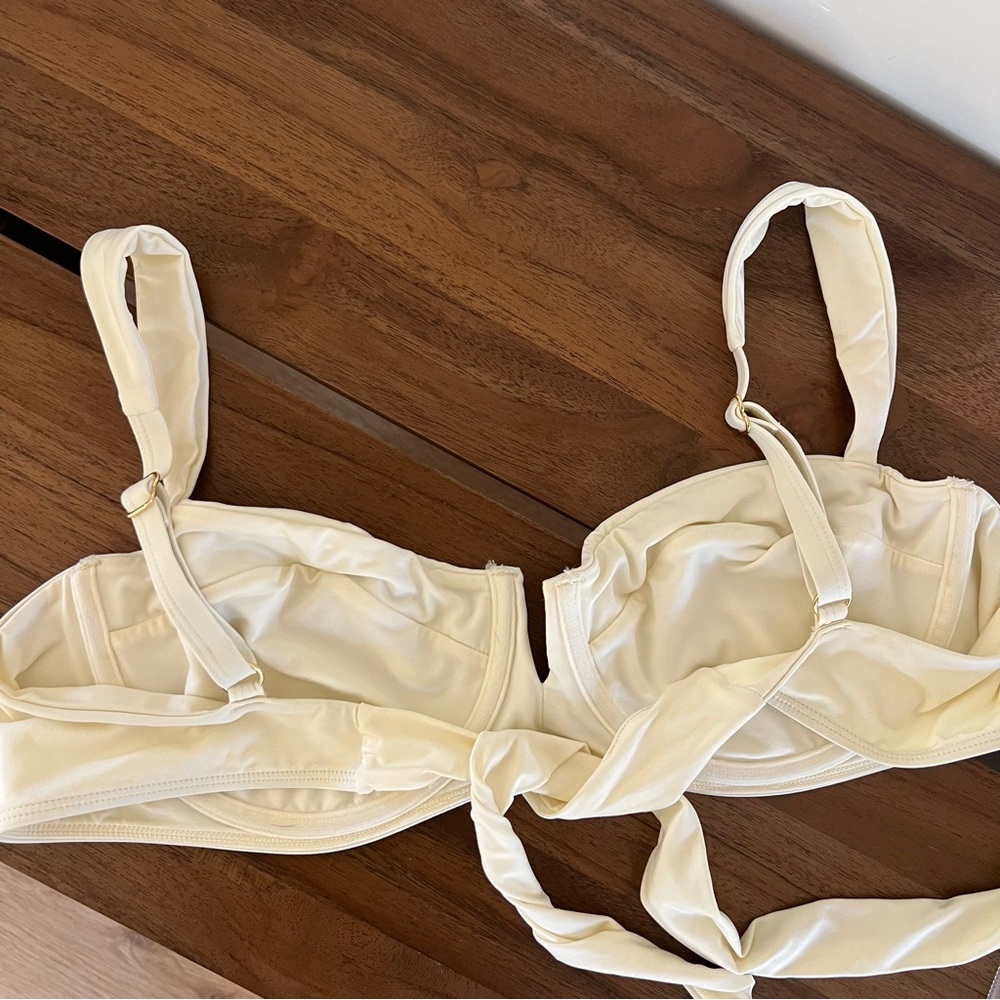 Monday Swimwear Clovelly Top Ivory - size VV - Picture 5 of 7
